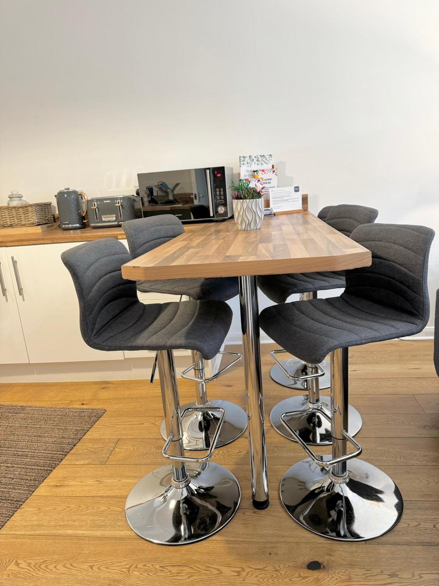 Nordic Suites Ulverston Bagian luar foto