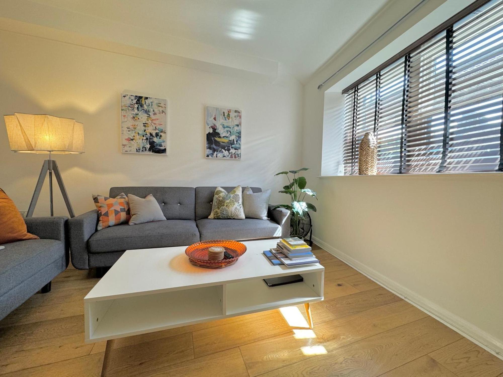 Nordic Suites Ulverston Bagian luar foto
