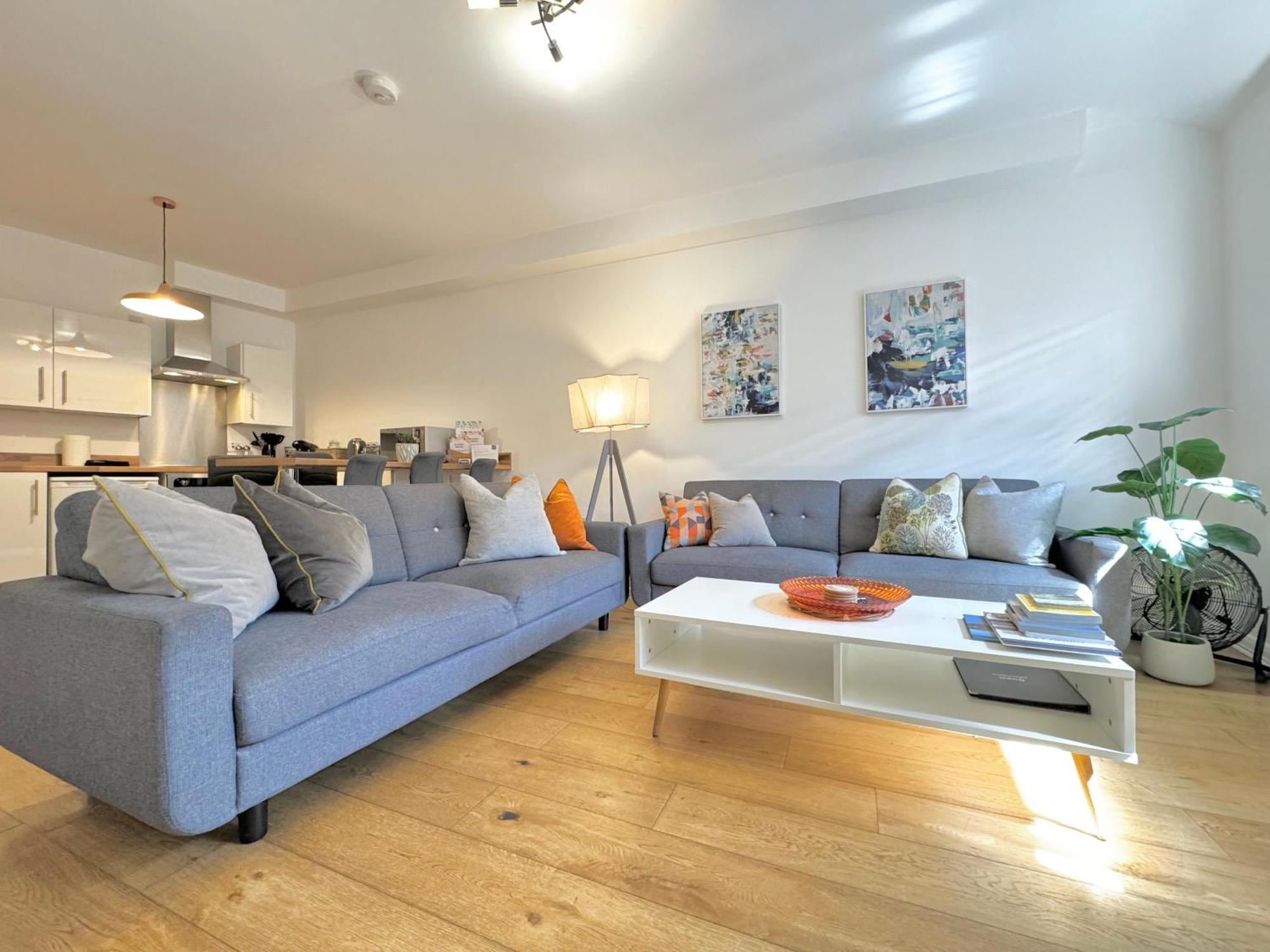 Nordic Suites Ulverston Bagian luar foto